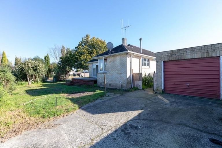 Photo of property in 2 Kenney Crescent, Fairfield, Hamilton, 3214