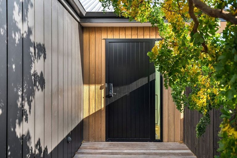 Photo of property in 18 Silver Street, Lower Shotover, Queenstown, 9304