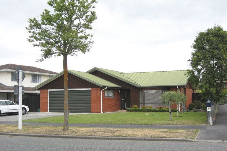 Photo of property in 265 Queenspark Drive, Parklands, Christchurch, 8083