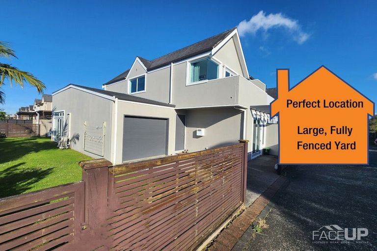 Photo of property in 7n Clearwater Cove, West Harbour, Auckland, 0618