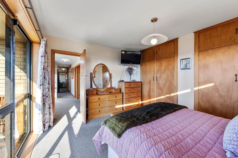 Photo of property in 120 Major Hornbrook Road, Mount Pleasant, Christchurch, 8081