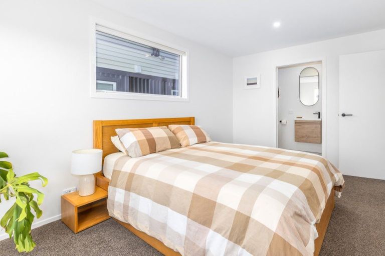 Photo of property in 32 Hokioi Drive, Kenepuru, Porirua, 5022