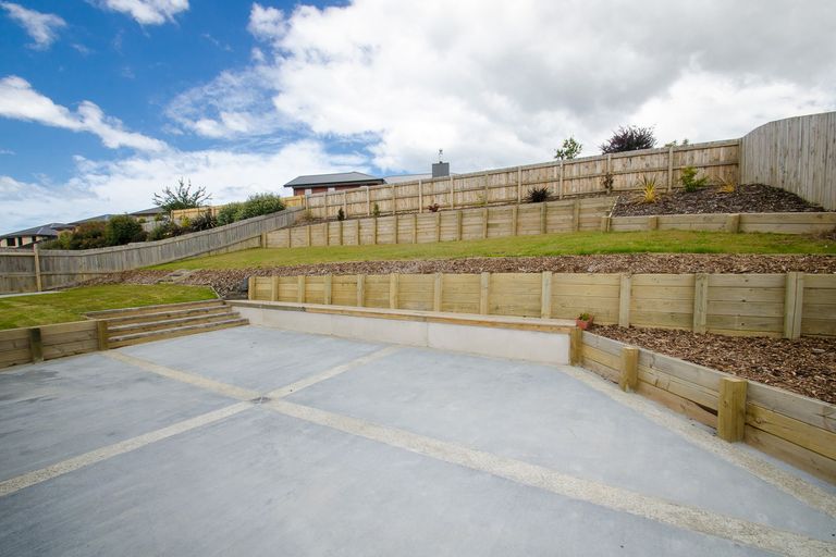 Photo of property in 30 Grandvista Drive, Green Island, Dunedin, 9018