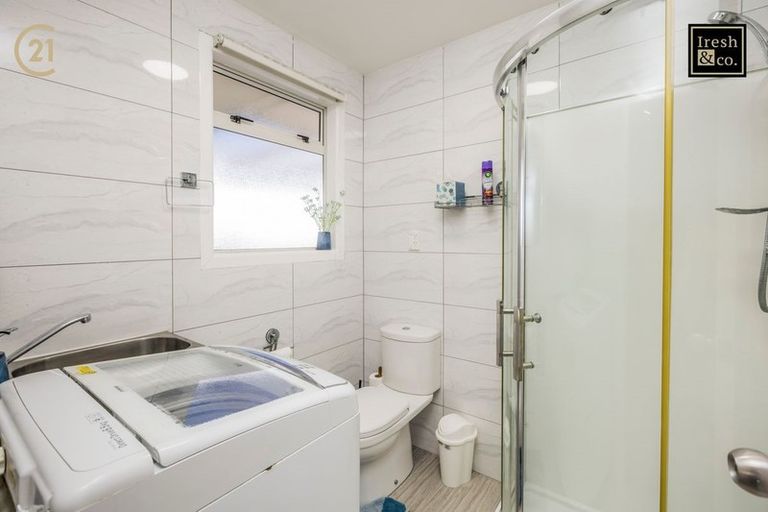 Photo of property in 107 Edgewater Drive, Pakuranga, Auckland, 2010