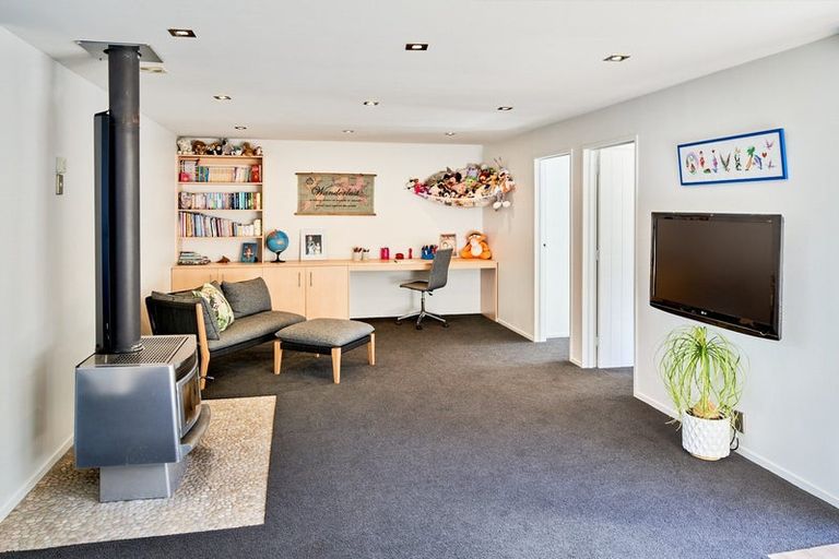 Photo of property in 16 Grange Park Avenue, Raumati South, Paraparaumu, 5032