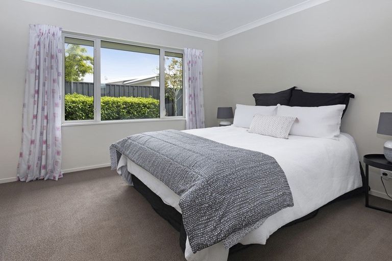 Photo of property in 42 Westpark Drive, Burnside, Christchurch, 8053