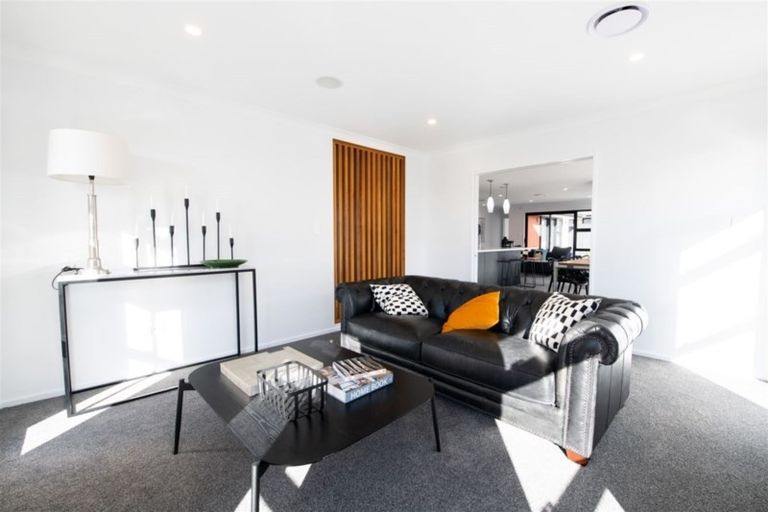 Photo of property in 13 Westpark Boulevard, Rangiora, 7400