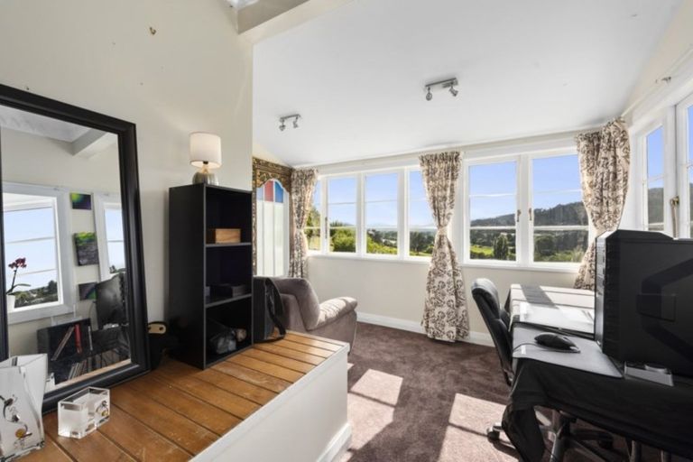 Photo of property in 49 Mcdougall Grove, Haywards, Lower Hutt, 5018