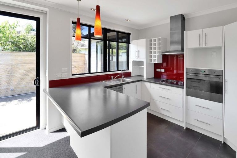 Photo of property in 176 Stokes Valley Road, Stokes Valley, Lower Hutt, 5019