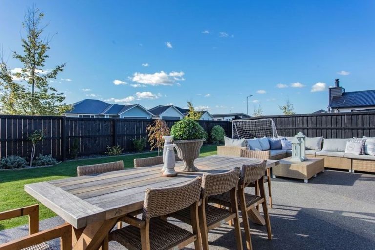 Photo of property in 1 Greenfield Mews, Rangiora, 7400