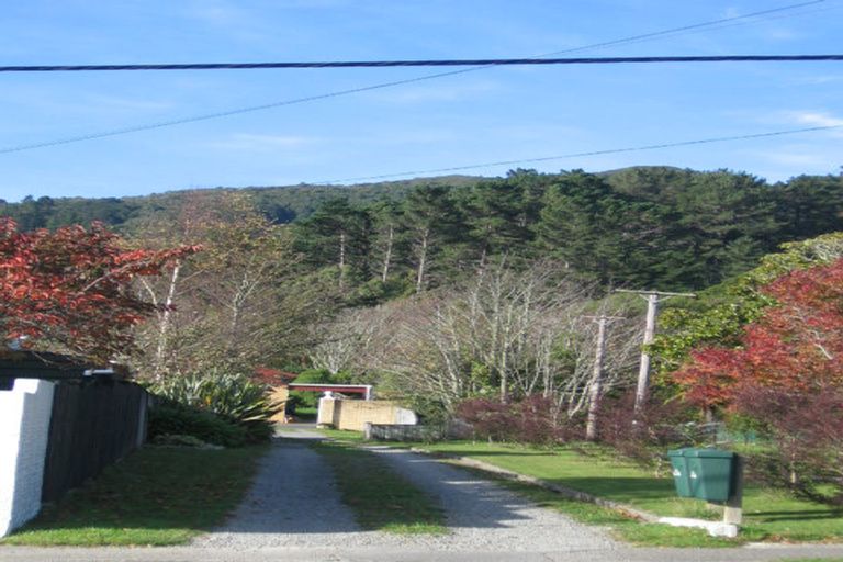 Photo of property in 381 Stokes Valley Road, Stokes Valley, Lower Hutt, 5019