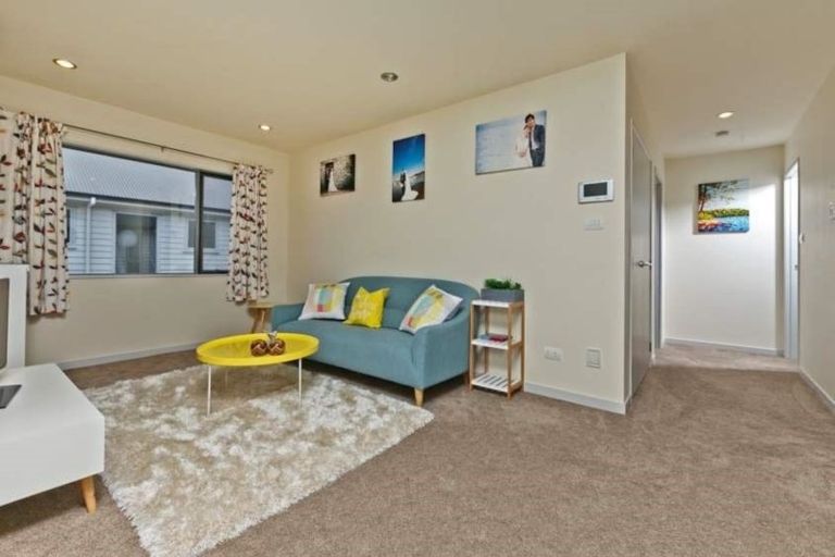 Photo of property in 15 Wisteria Lane, Silverdale, 0932