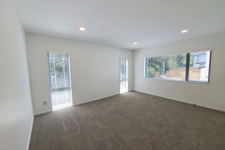 Photo of property in 10 Tagish Way, Orewa, 0931