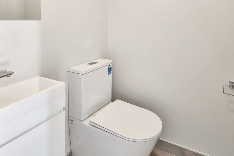 Photo of property in 6b Russell Street, Waterloo, Lower Hutt, 5011