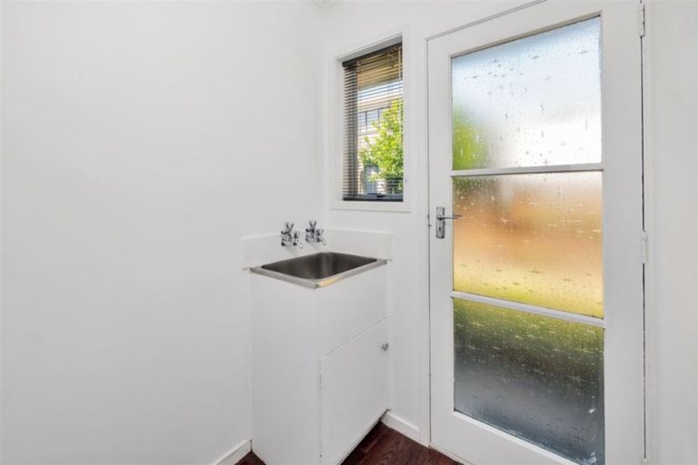 Photo of property in 1/10a View Road, Papakura, 2110