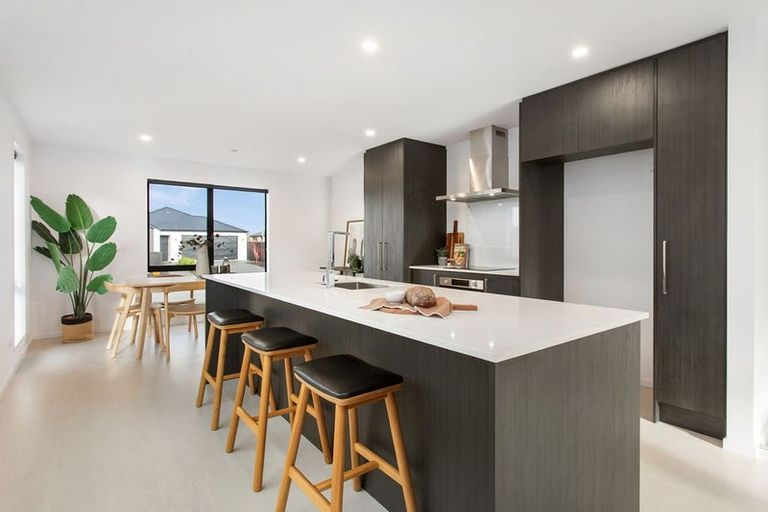 Photo of property in 35 Bill Hammond Drive, Belfast, Christchurch, 8051