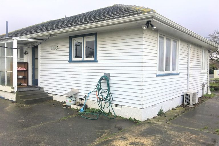 Photo of property in 77 Hoani Street, Northcote, Christchurch, 8052