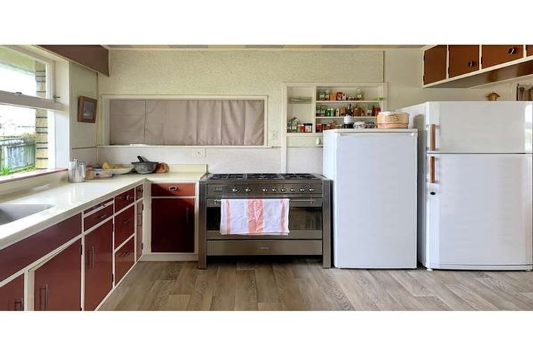 Photo of property in 17 Glen Street, Levin, 5510