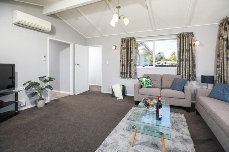 Photo of property in 11 Cypress Crescent, Pukete, Hamilton, 3200