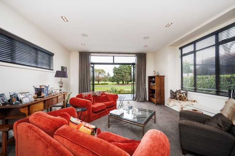 Photo of property in 25 Montgomery Terrace, Hokowhitu, Palmerston North, 4410