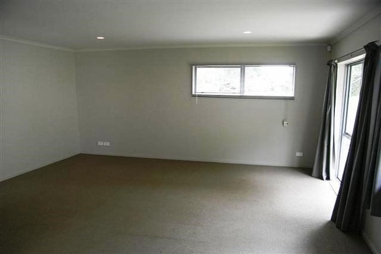 Photo of property in 28 Kellett Road, Ranui, Auckland, 0612