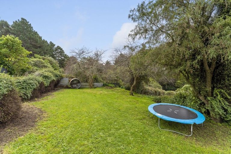 Photo of property in 21 York Place, Cannons Creek, Porirua, 5024