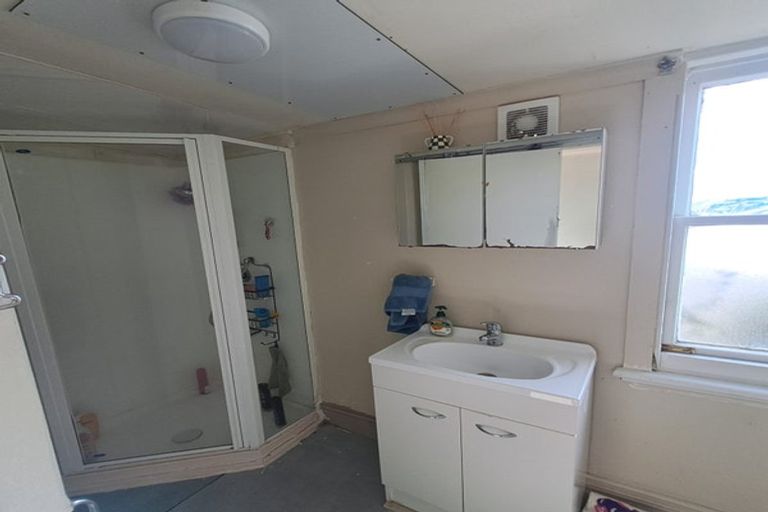 Photo of property in 74 Heriot Row, North Dunedin, Dunedin, 9016