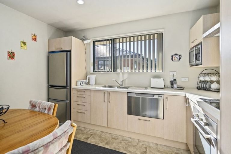 Photo of property in 6/219 Aldwins Road, Phillipstown, Christchurch, 8062