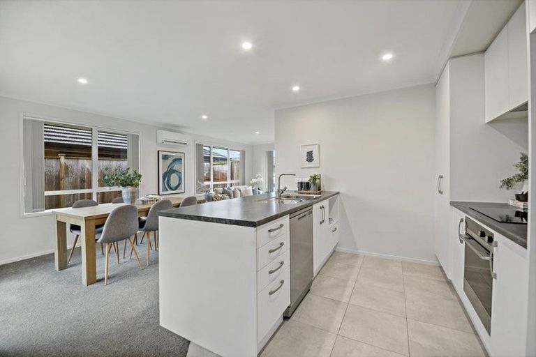 Photo of property in 17 Tawhiti Road, Pukekohe, 2120