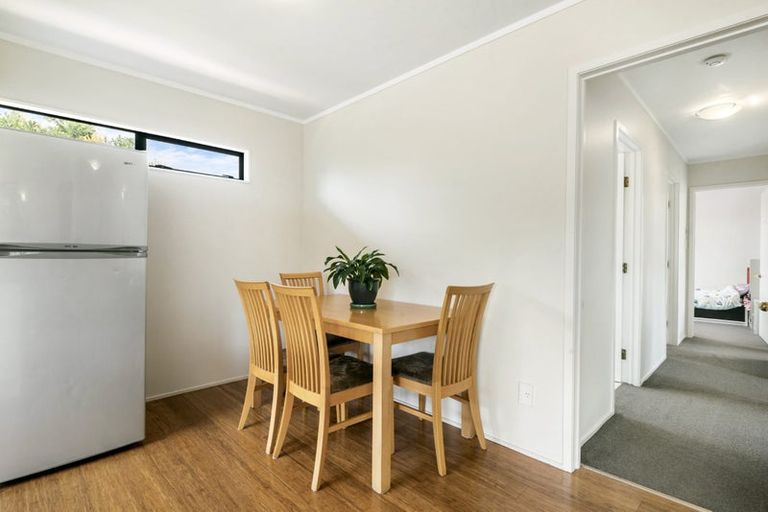 Photo of property in 4/10 Heathglen Place, Bayview, Auckland, 0629