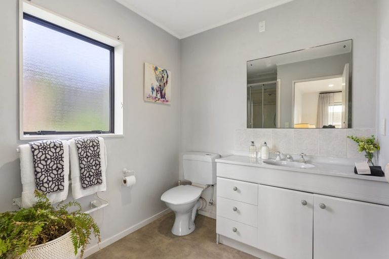 Photo of property in 47 Shuttleworth Place, Manly, Whangaparaoa, 0930