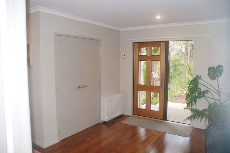 Photo of property in 45 Jonkers Road, Waitakere, Henderson, 0782