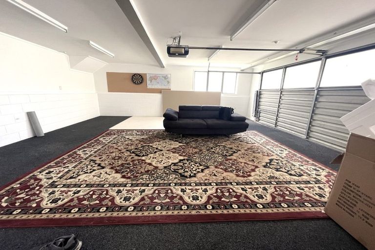 Photo of property in 7 Cherub Place, West Harbour, Auckland, 0618