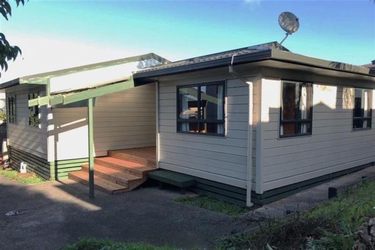 Photo of property in 69 Glenview Road, Glen Eden, Auckland, 0602