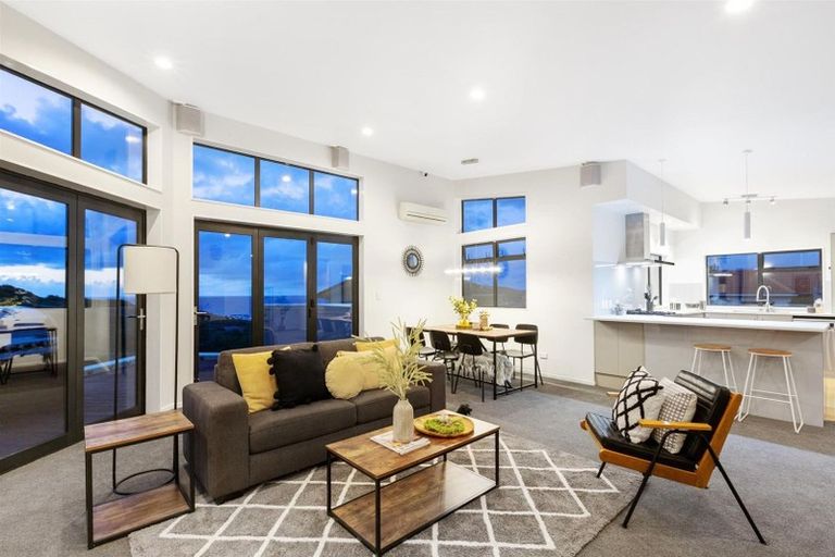 Photo of property in 15 Patiki Place, Titahi Bay, Porirua, 5022