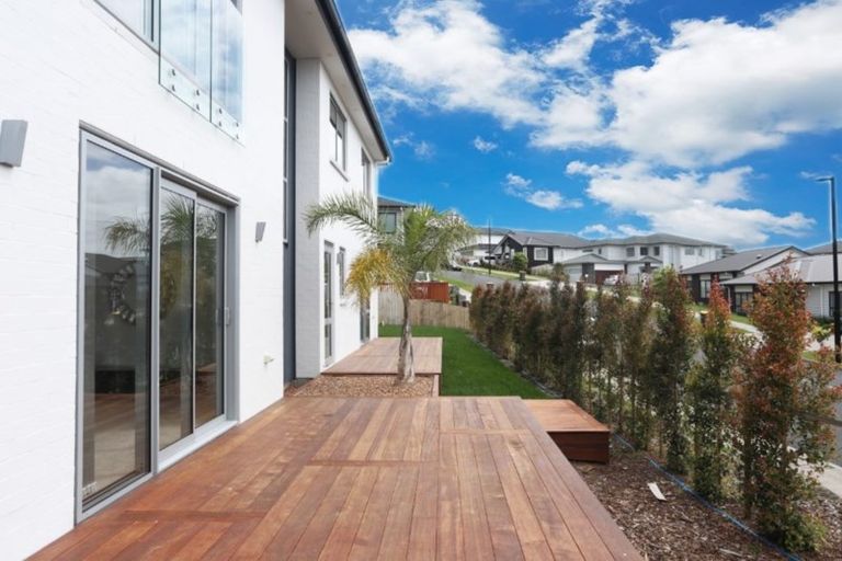 Photo of property in 10 Miller Rise, Silverdale, 0932