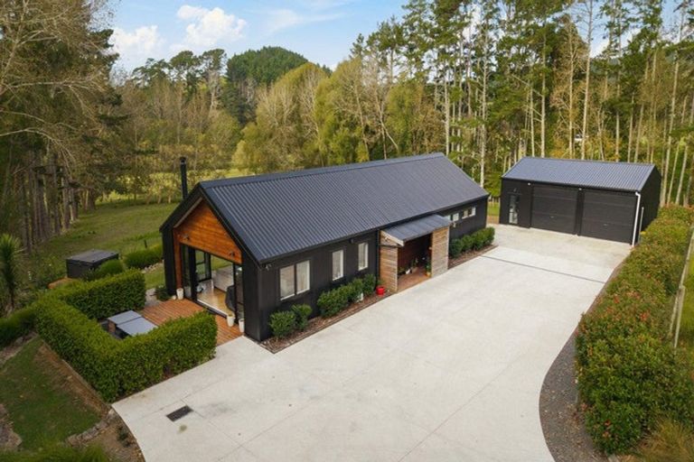 Photo of property in 685 Inland Road, Helensville, 0875