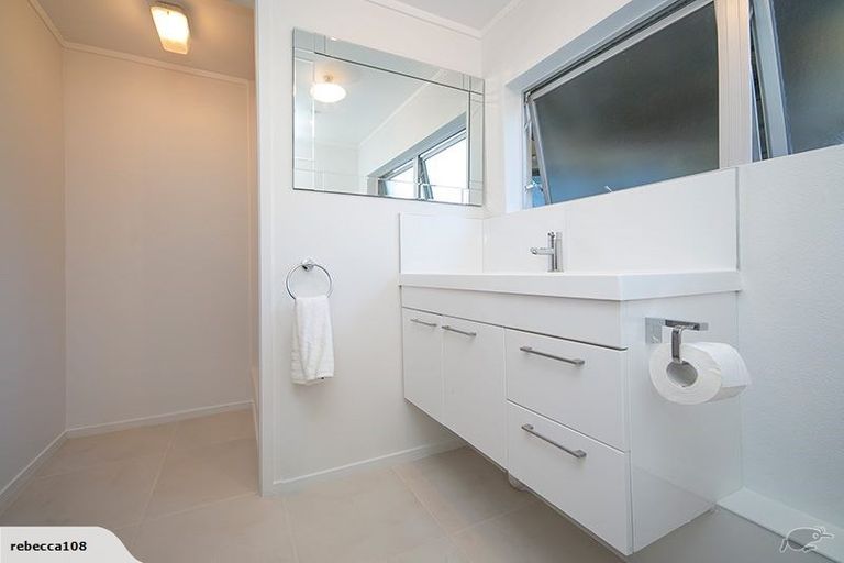 Photo of property in 10 Theodora Place, Mairangi Bay, Auckland, 0630