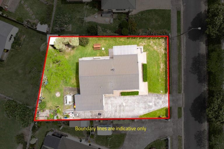 Photo of property in 28 Darlington Street, Ngatea, 3503