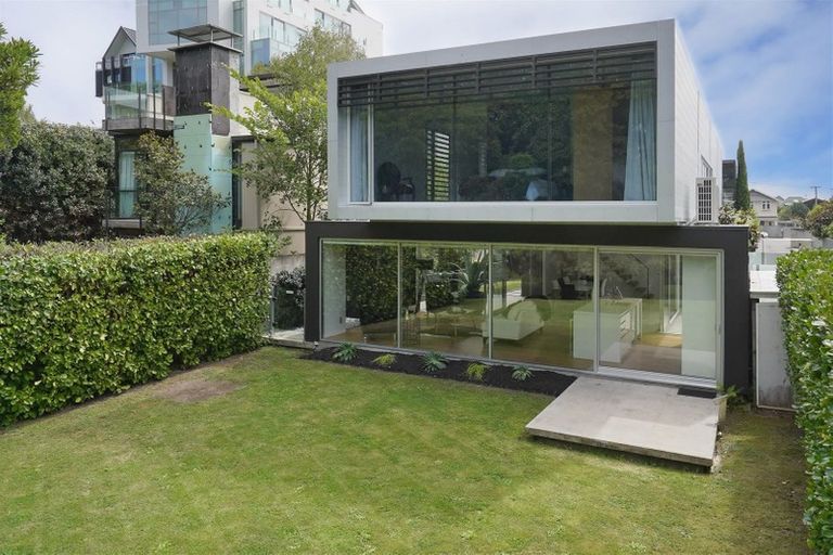 Photo of property in 3 Millbank Lane, Merivale, Christchurch, 8014