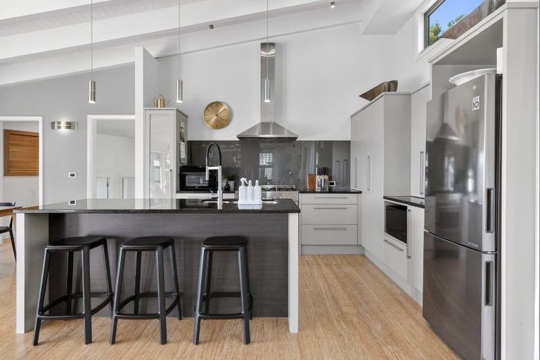 Photo of property in 28 Commodore Place, Britannia Heights, Nelson, 7010