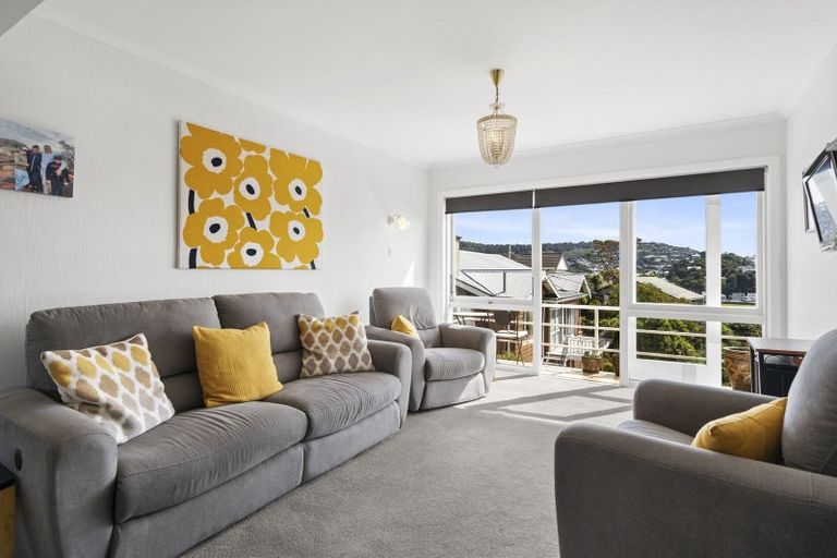 Photo of property in 8 Naughton Terrace, Kilbirnie, Wellington, 6022