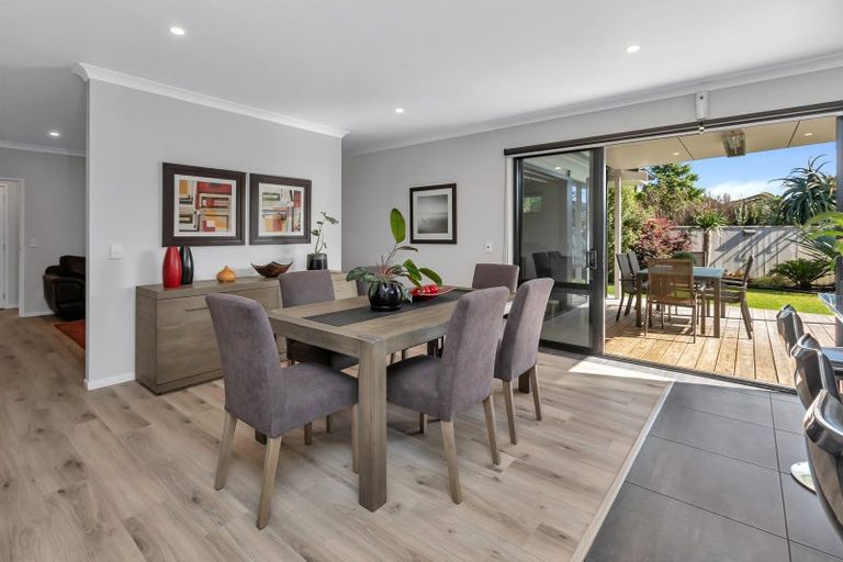 Photo of property in 18 Mariners Haven, One Tree Point, 0118