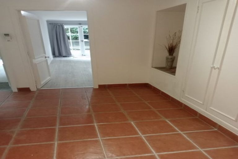 Photo of property in 91 Harbour View Road, Harbour View, Lower Hutt, 5010