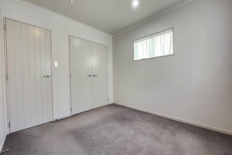 Photo of property in 6/16 Black Rock Road, Newlands, Wellington, 6037