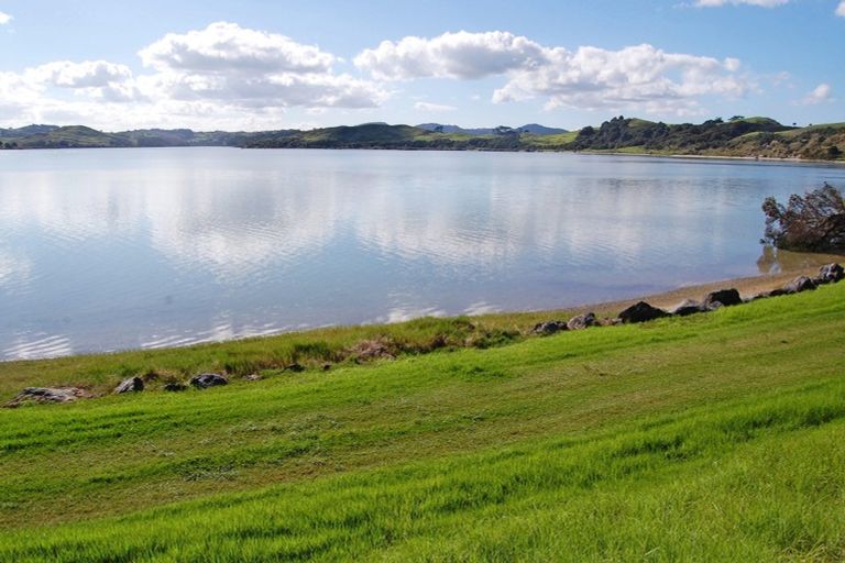 Photo of property in 18a Salt River View Road, Kaiwaka, 0573