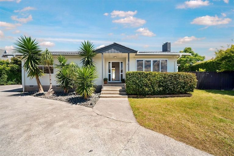 Photo of property in 26 Bodi Place, Te Atatu South, Auckland, 0610