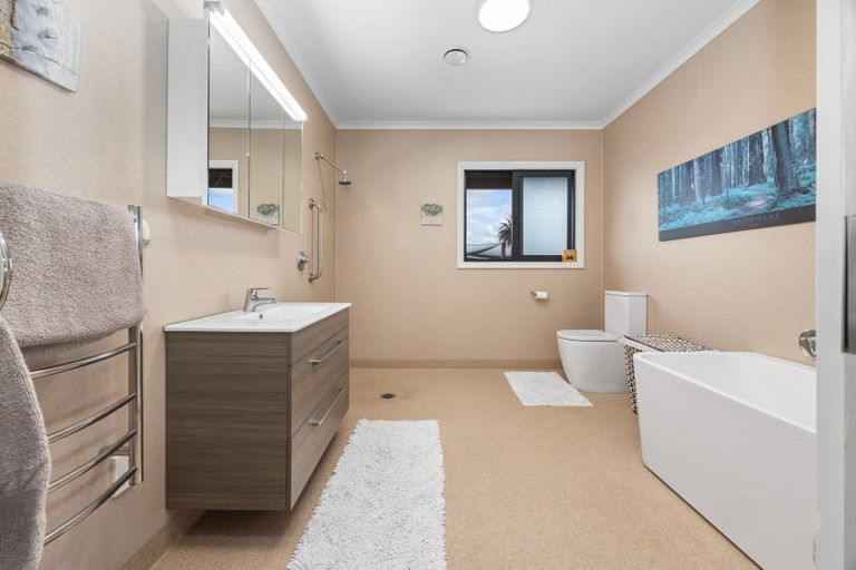 Photo of property in 85 Papaitonga Lake Road, Ohau, 5570