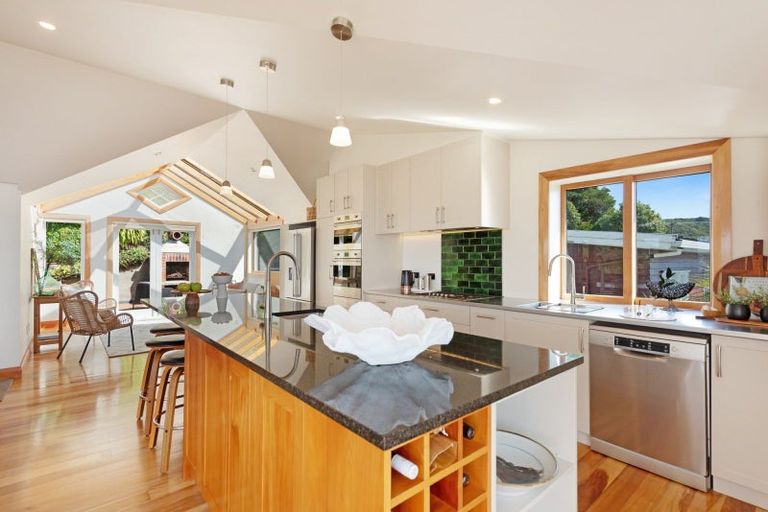 Photo of property in 24 Anne Street, Wadestown, Wellington, 6012