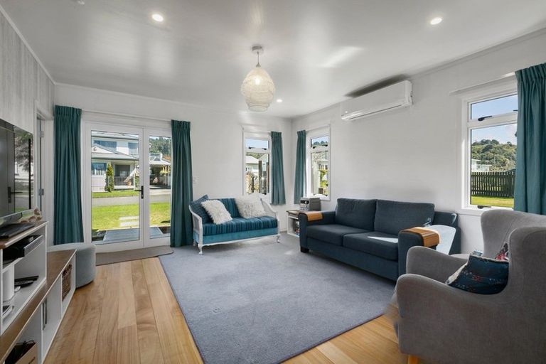 Photo of property in 14 Marine Avenue, Waihi Beach, 3611